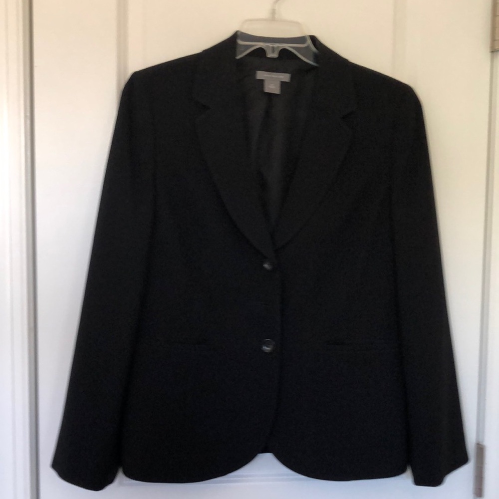 Black jacket. Ann Taylor. US size 14. Excellent condition.